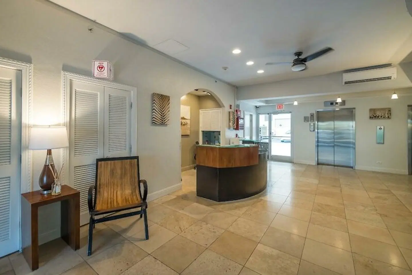 Regency on Beachwalk Waikiki by Outrigger LOUNGE_LOBBY