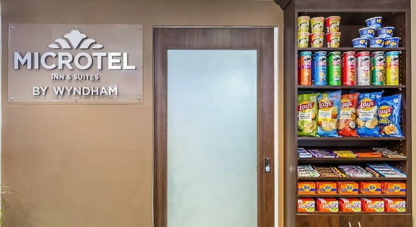 Microtel Inn & Suites by Wyndham Timmins ROOM_EXAMPLE