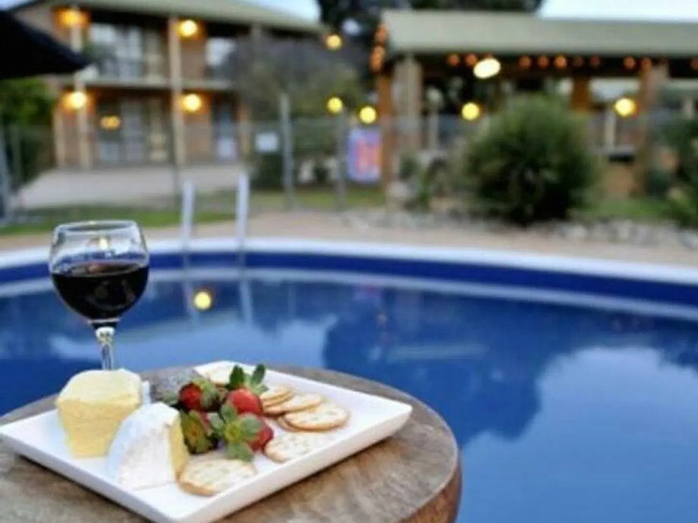 Statesman Motor Inn Hallenbad