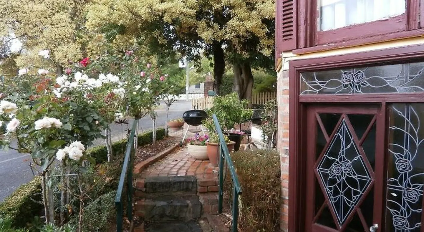 Central Springs Inn LANDSCAPE