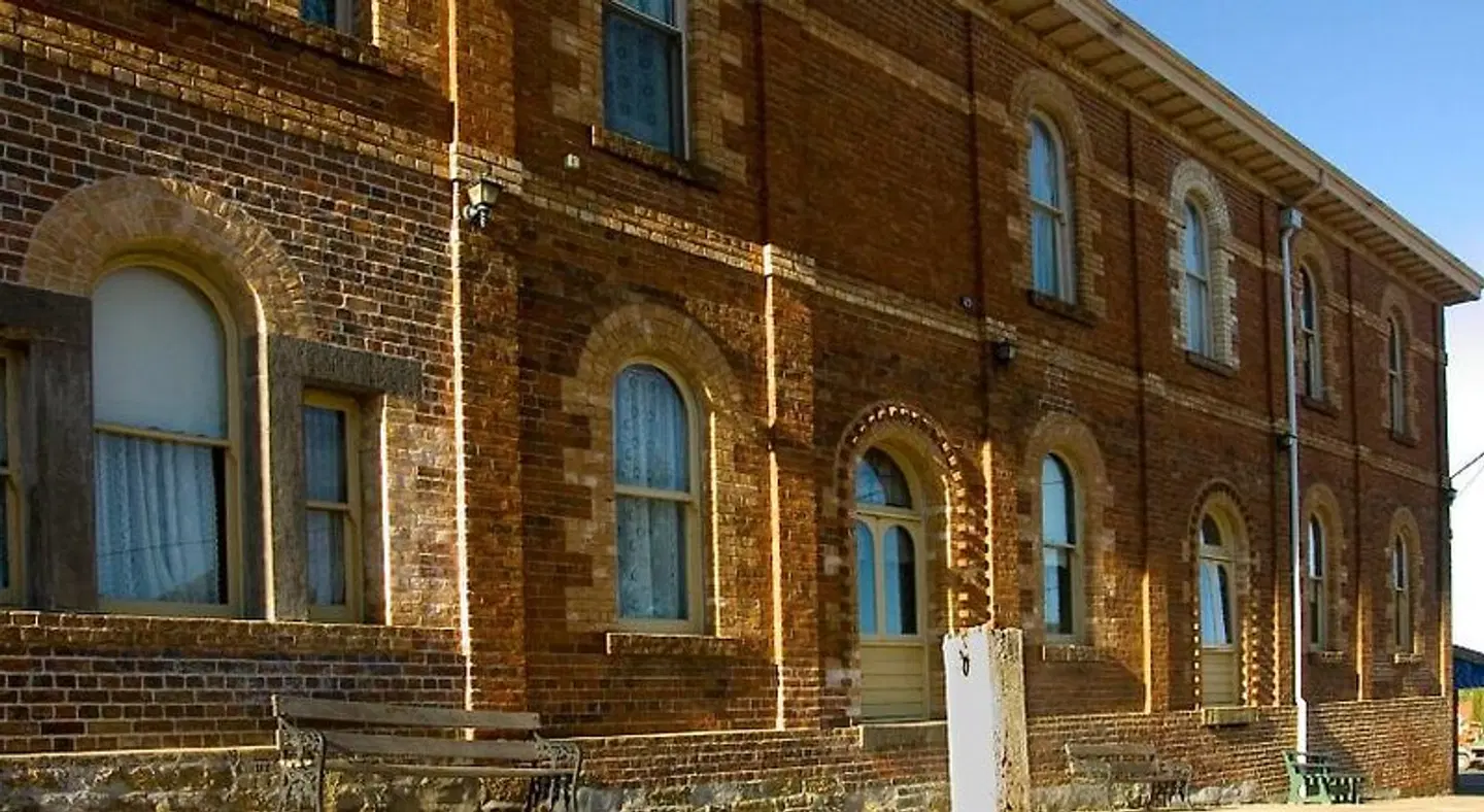 Central Springs Inn EXTERIOR