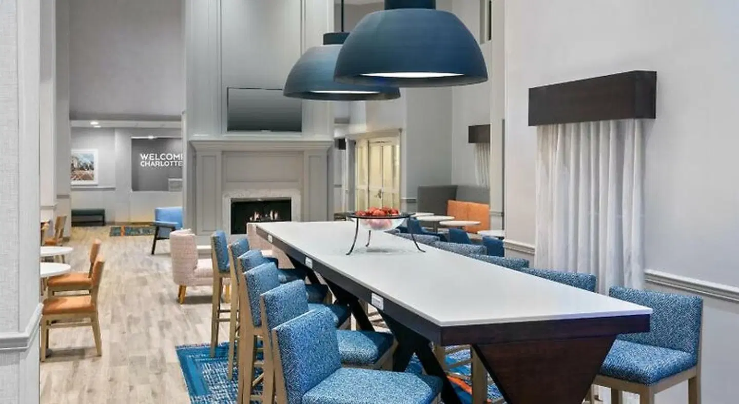 Hampton Inn & Suites Charlottesville at the University Konferenz