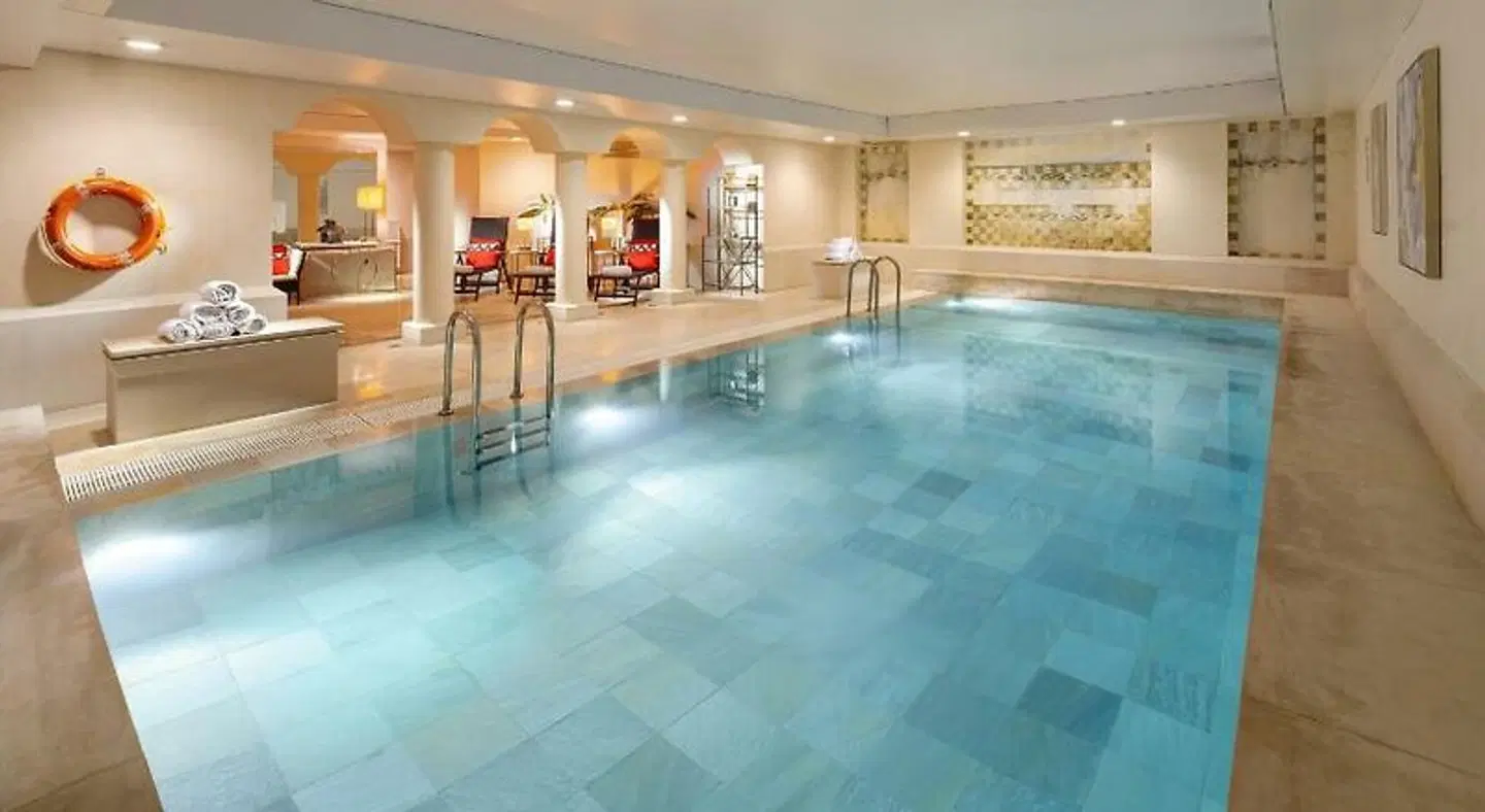 Mamaison Hotel Le Regina Warsaw Hallenbad