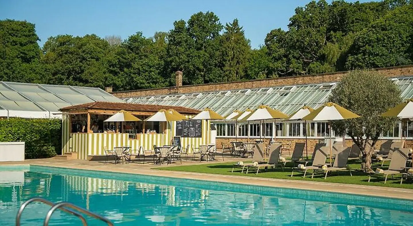 The Grove OUTDOOR_POOL