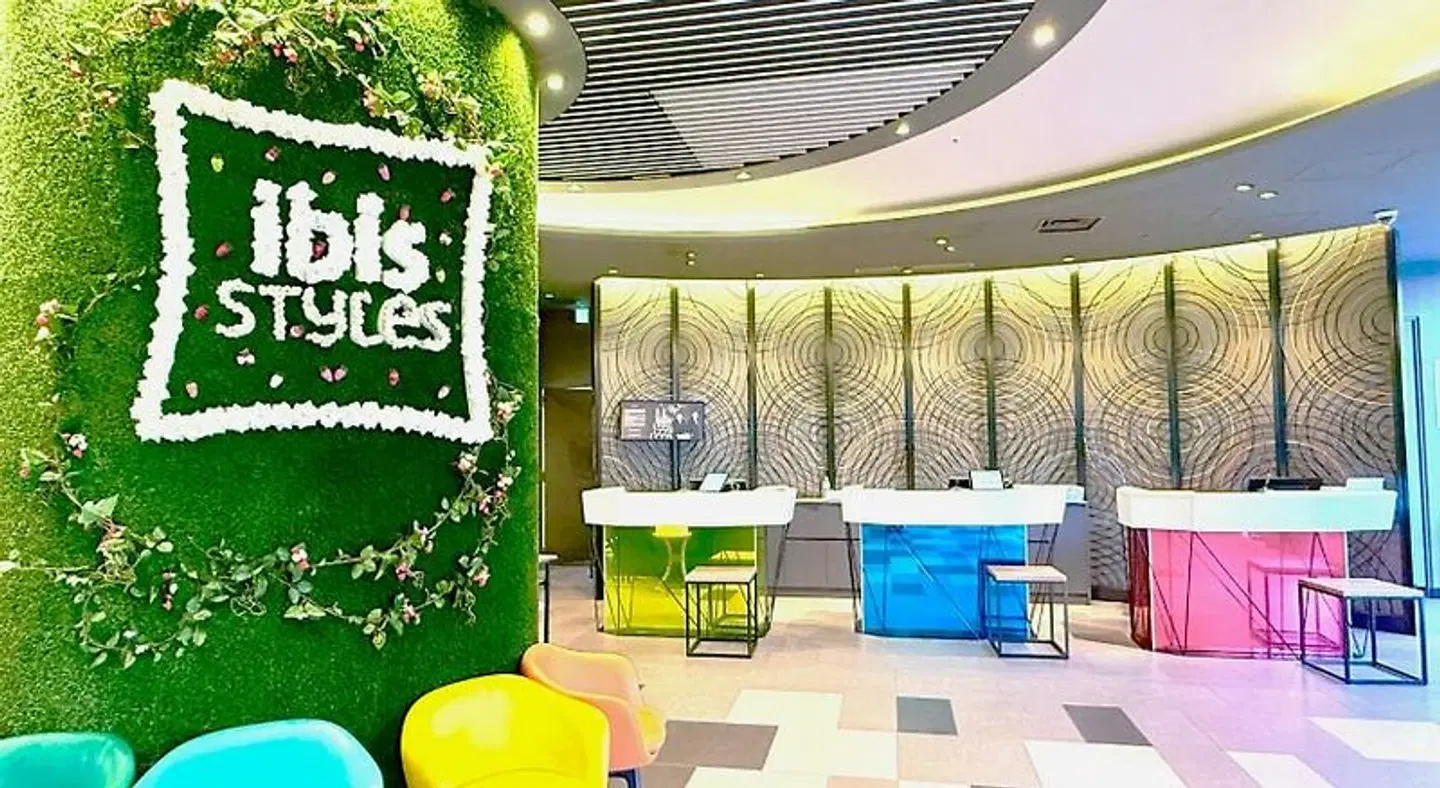 ibis Styles Tokyo Bay Hallenbad