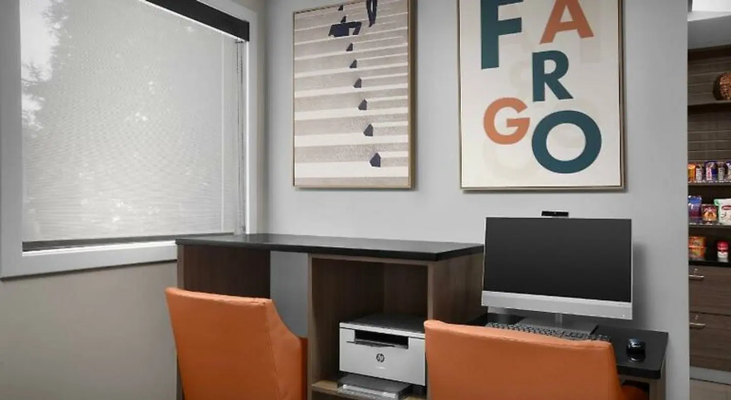 Holiday Inn Express Fargo-West Acres by IHG ROOM_EXAMPLE