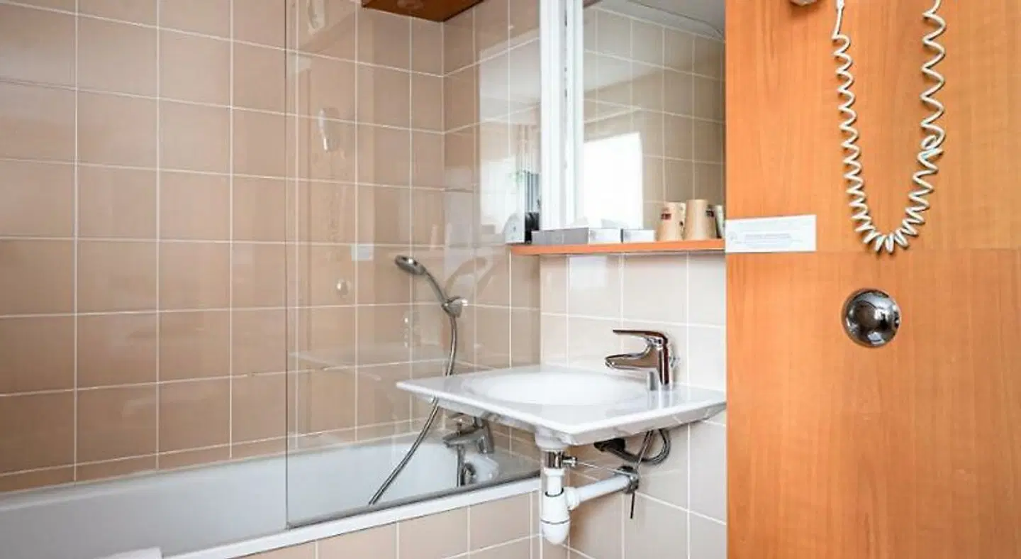 Kyriad Rennes Nord Badezimmer