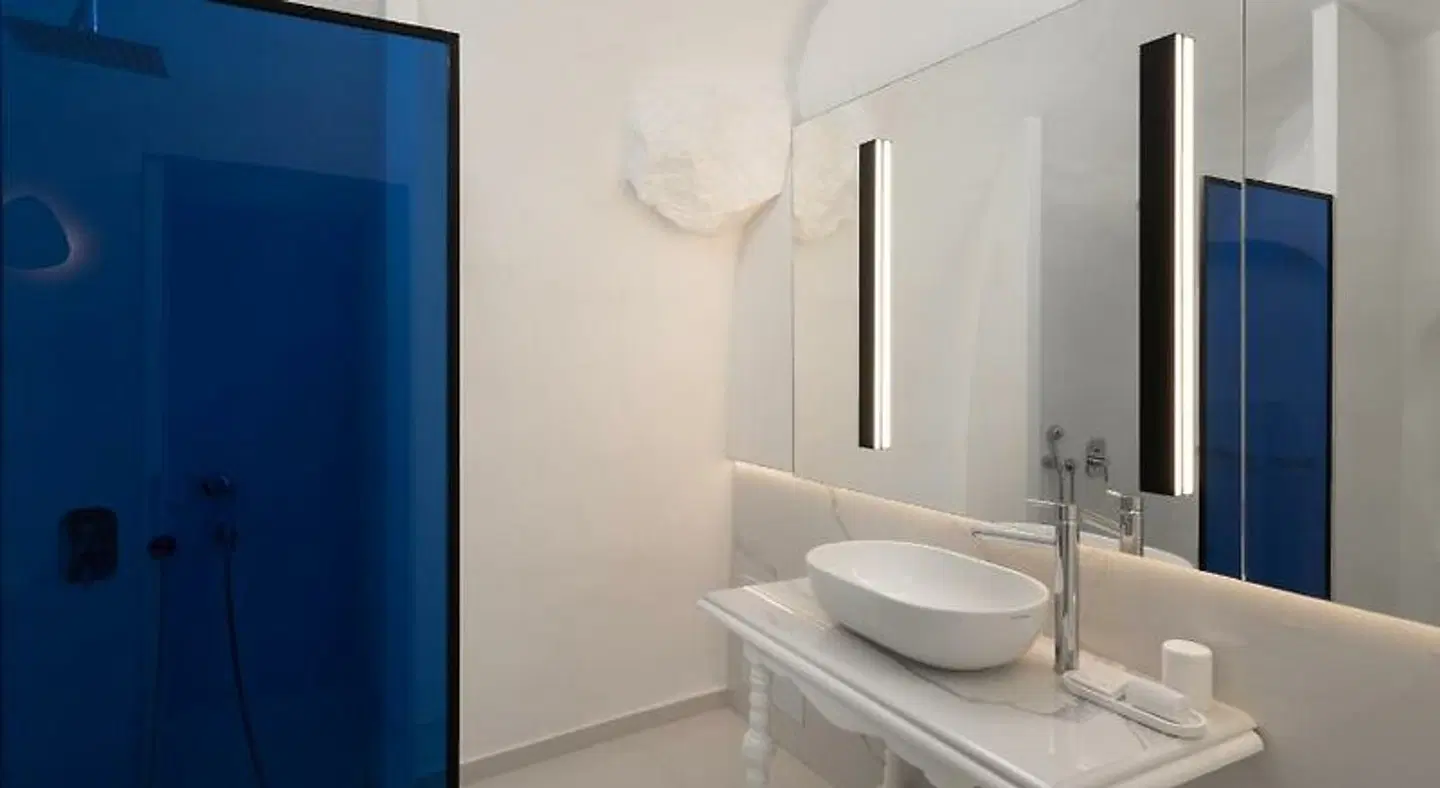 Villaki Oia Badezimmer