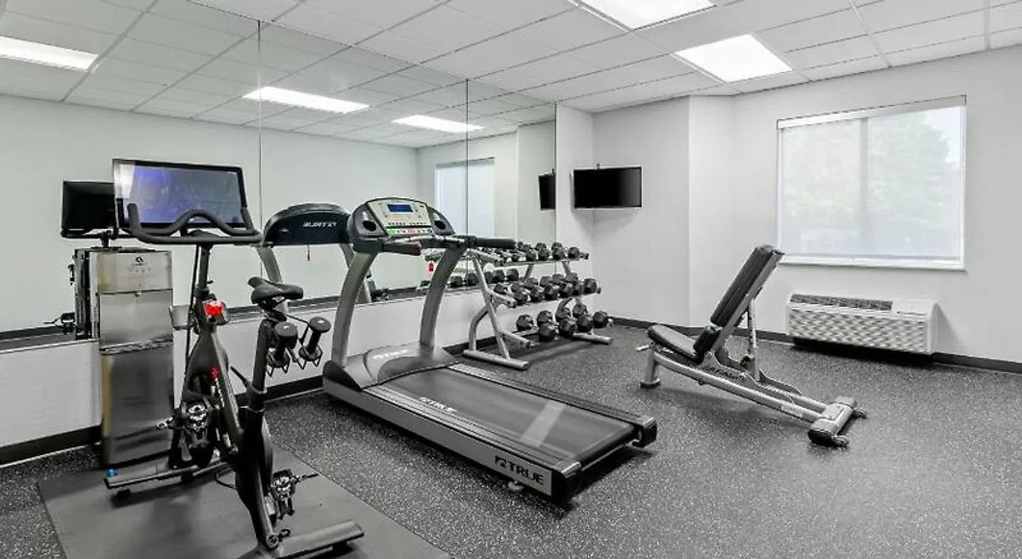 Spark by Hilton Lynchburg SPORTS_AND_LEISURE