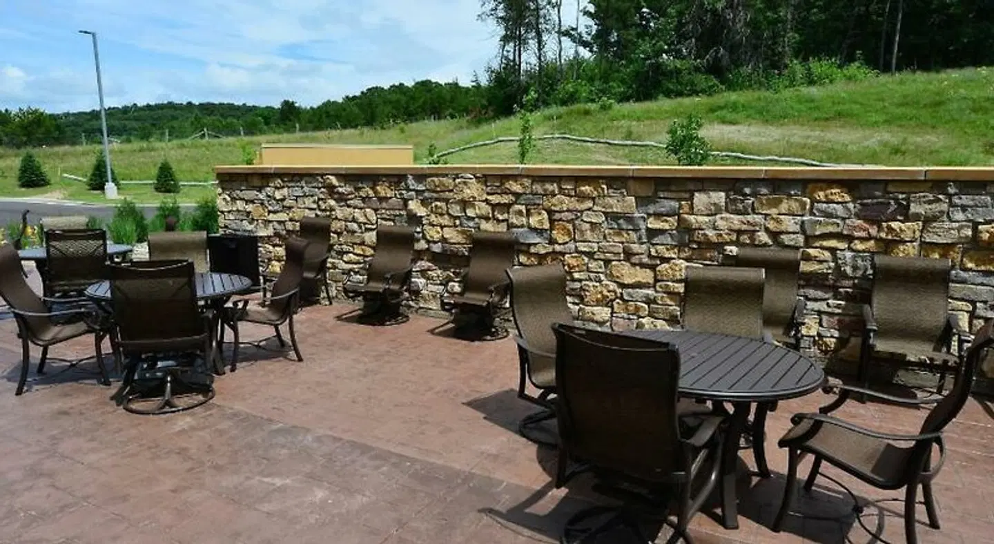 Fairfield by Marriott Inn & Suites Eau Claire Chippewa Falls Terrasse