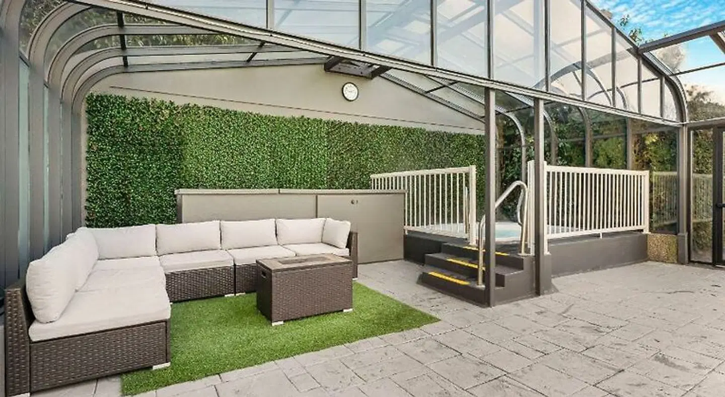 Days Inn by Wyndham Victoria On The Harbour Terrasse