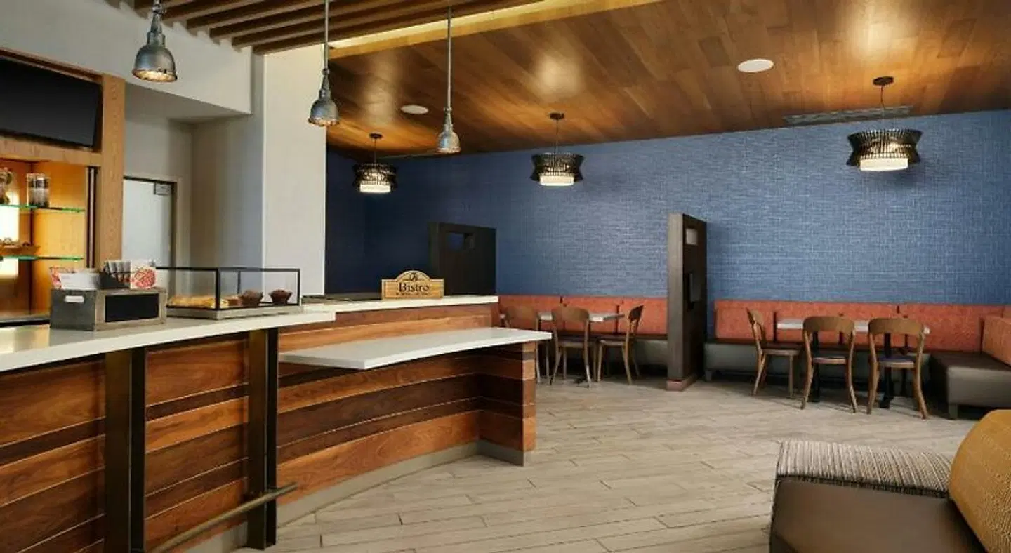Courtyard by Marriott Erie Bayfront ROOM_EXAMPLE