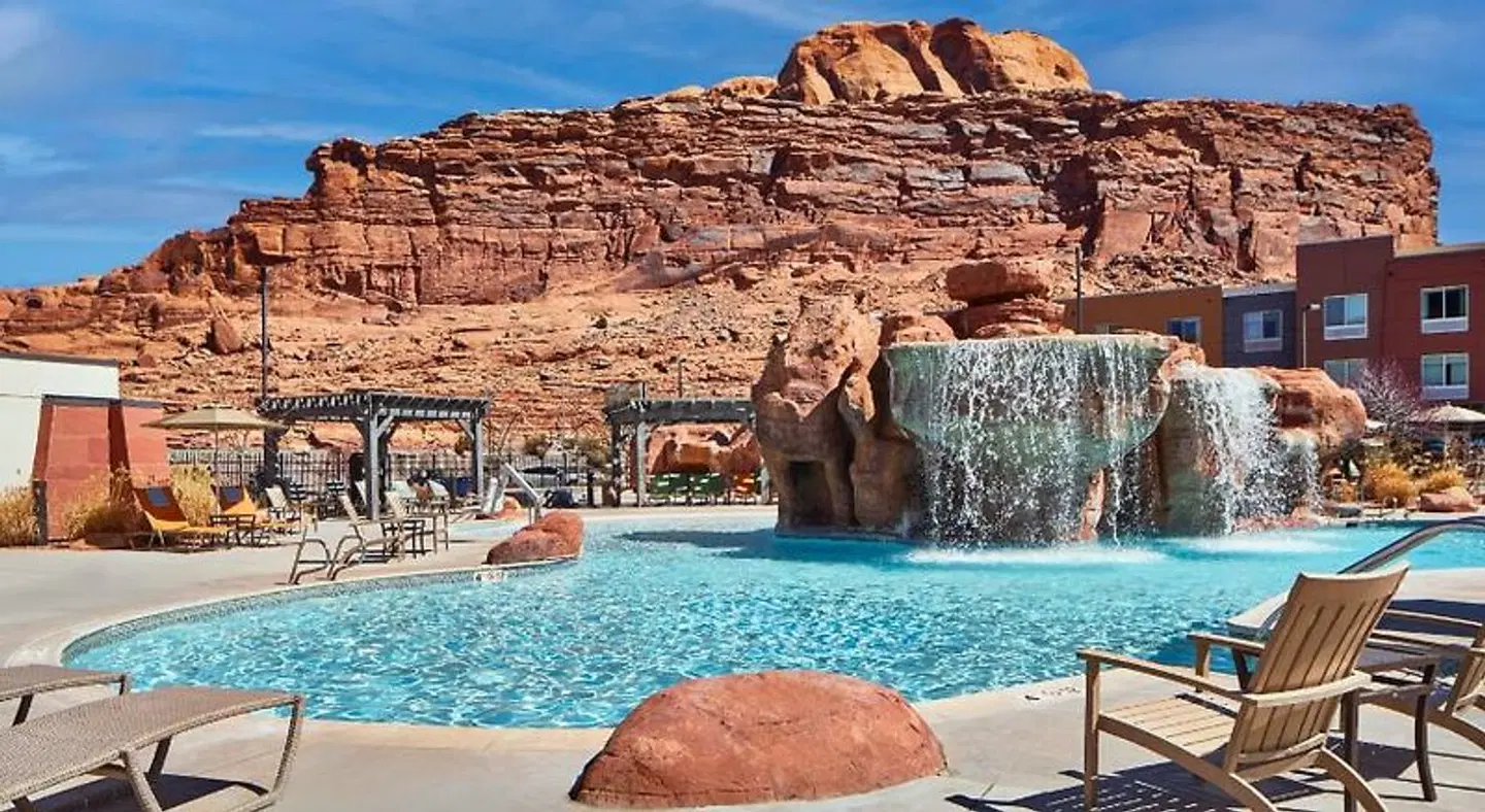 Fairfield by Marriott Inn & Suites Moab OUTDOOR_POOL