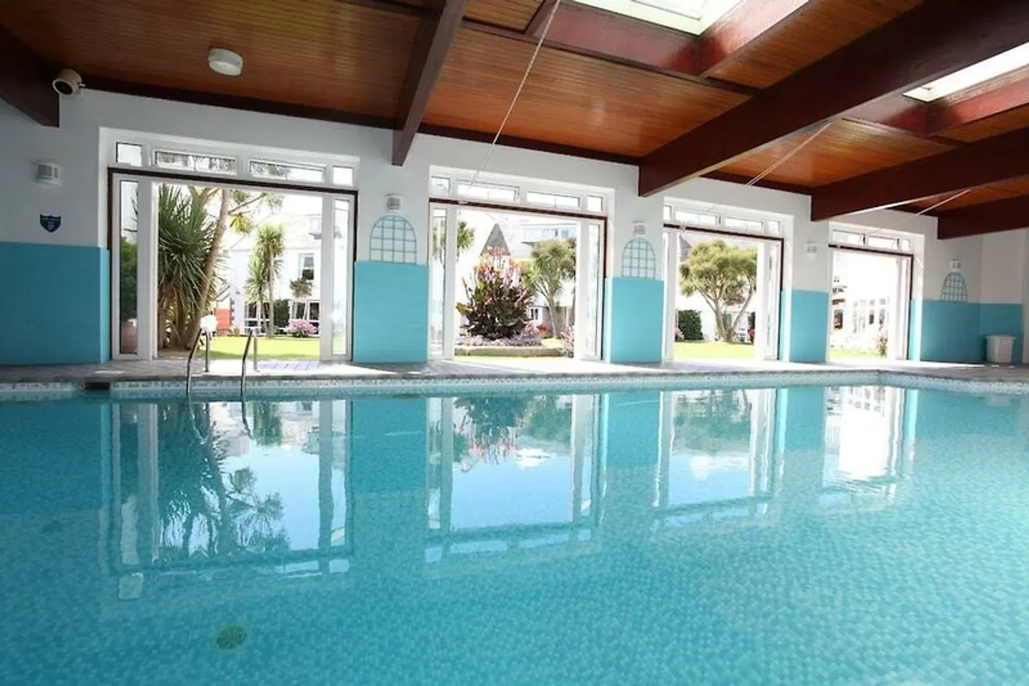 The Beausite Hotel Hallenbad