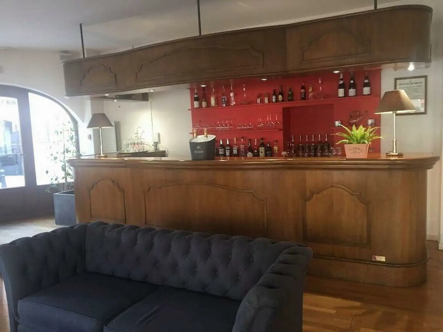 Athanor Centre Bar