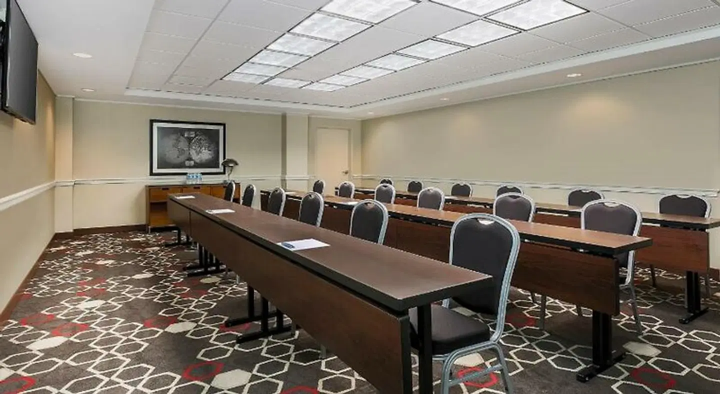 Four Points by Sheraton Bentonville Konferenz