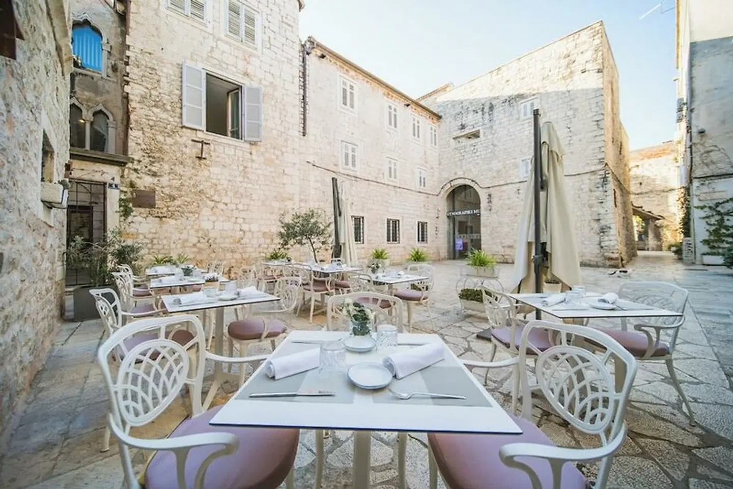 Vestibul Palace & Villa - Small Luxury Hotels Of The World Terrasse
