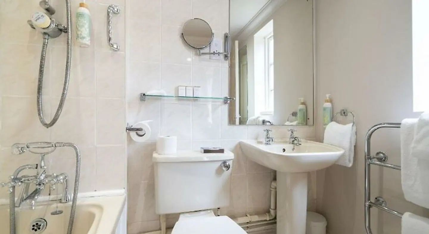 Orton Hall Hotel & Spa Badezimmer