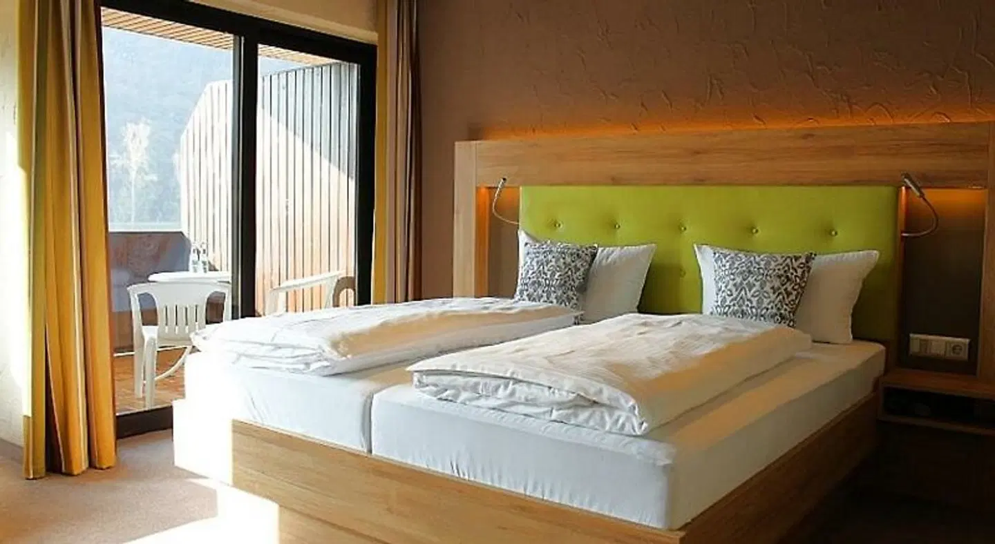 Sewenig ROOM_EXAMPLE