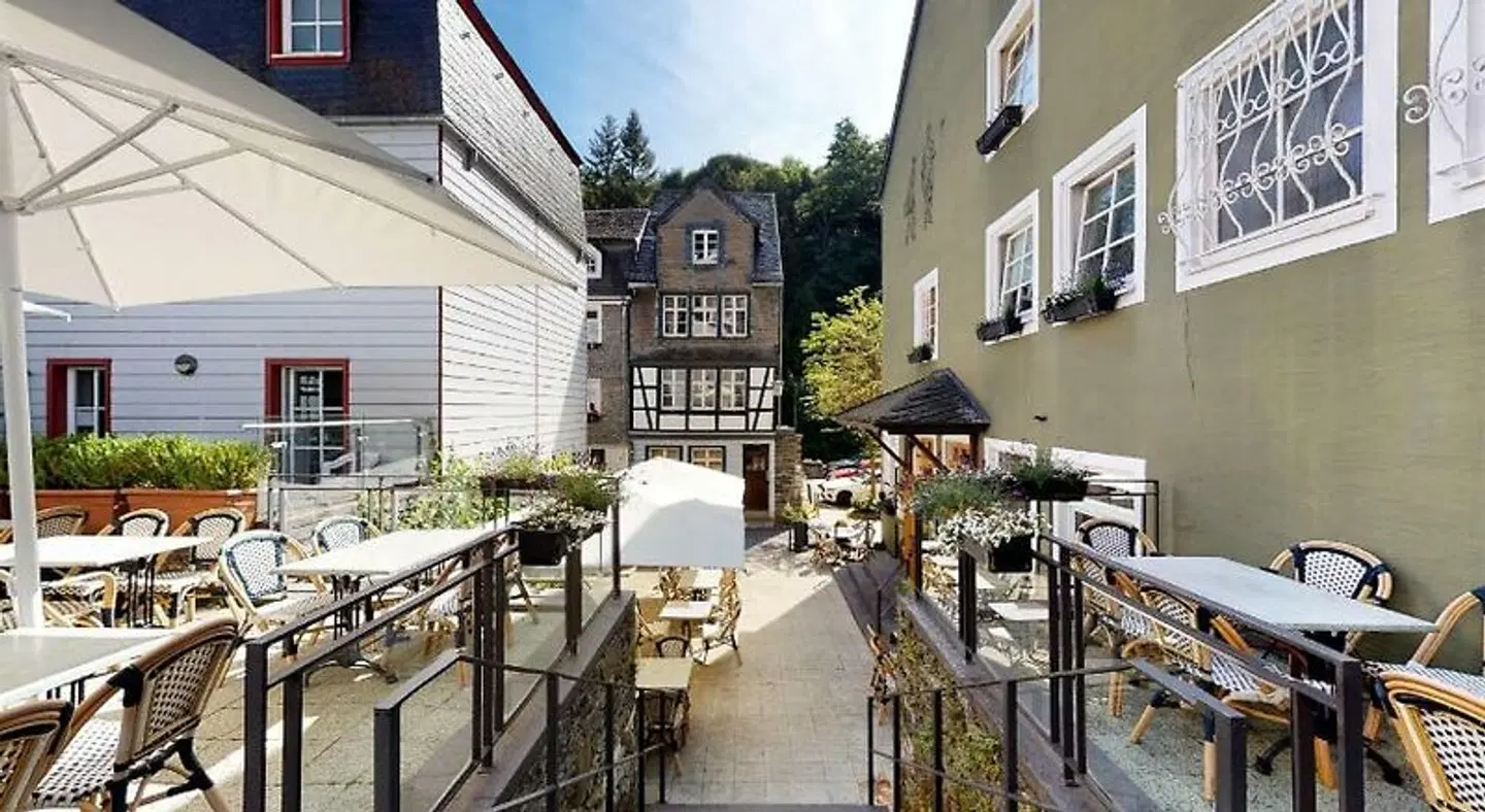 Alt Montjoie Terrasse