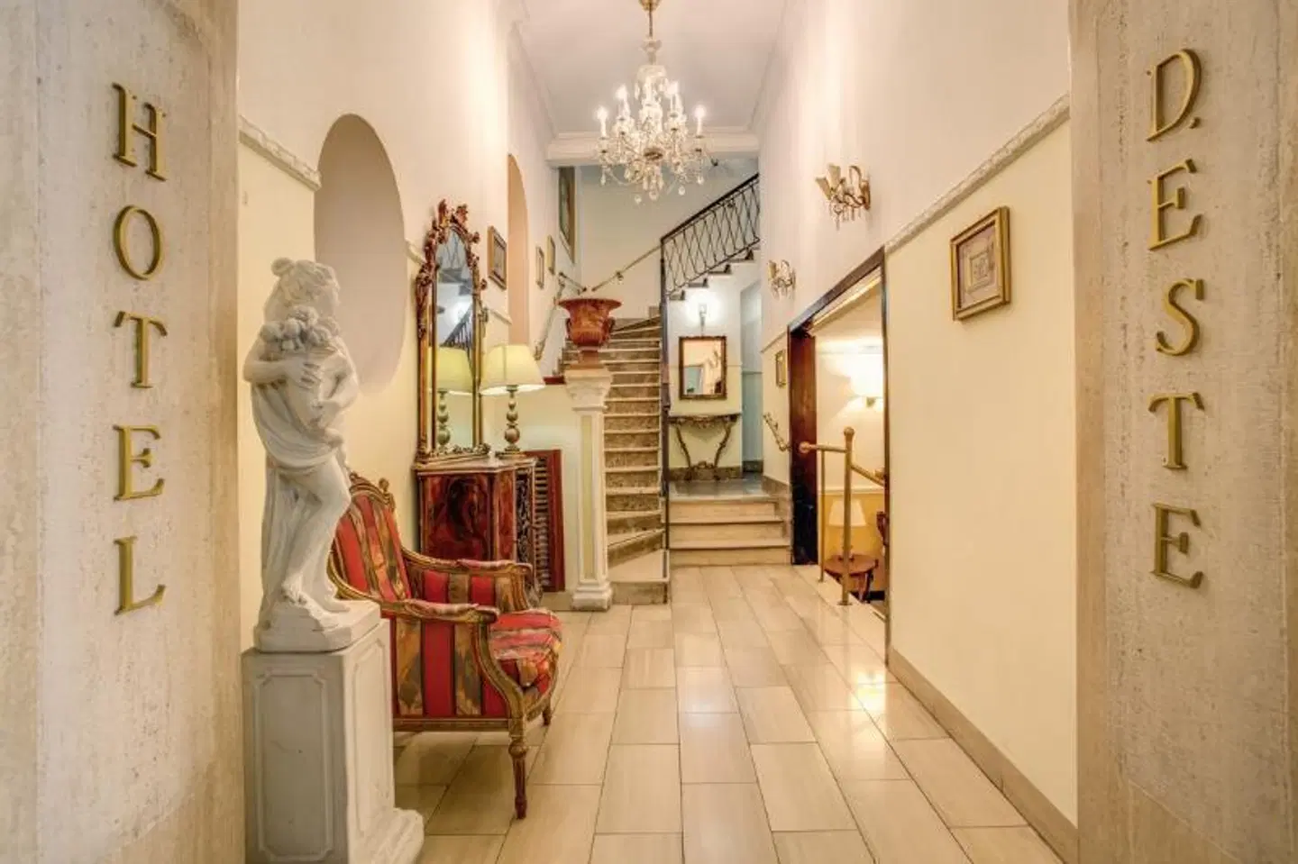 d'Este LOUNGE_LOBBY