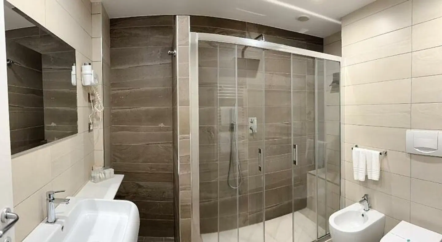 Viva Hotel Avellino Badezimmer