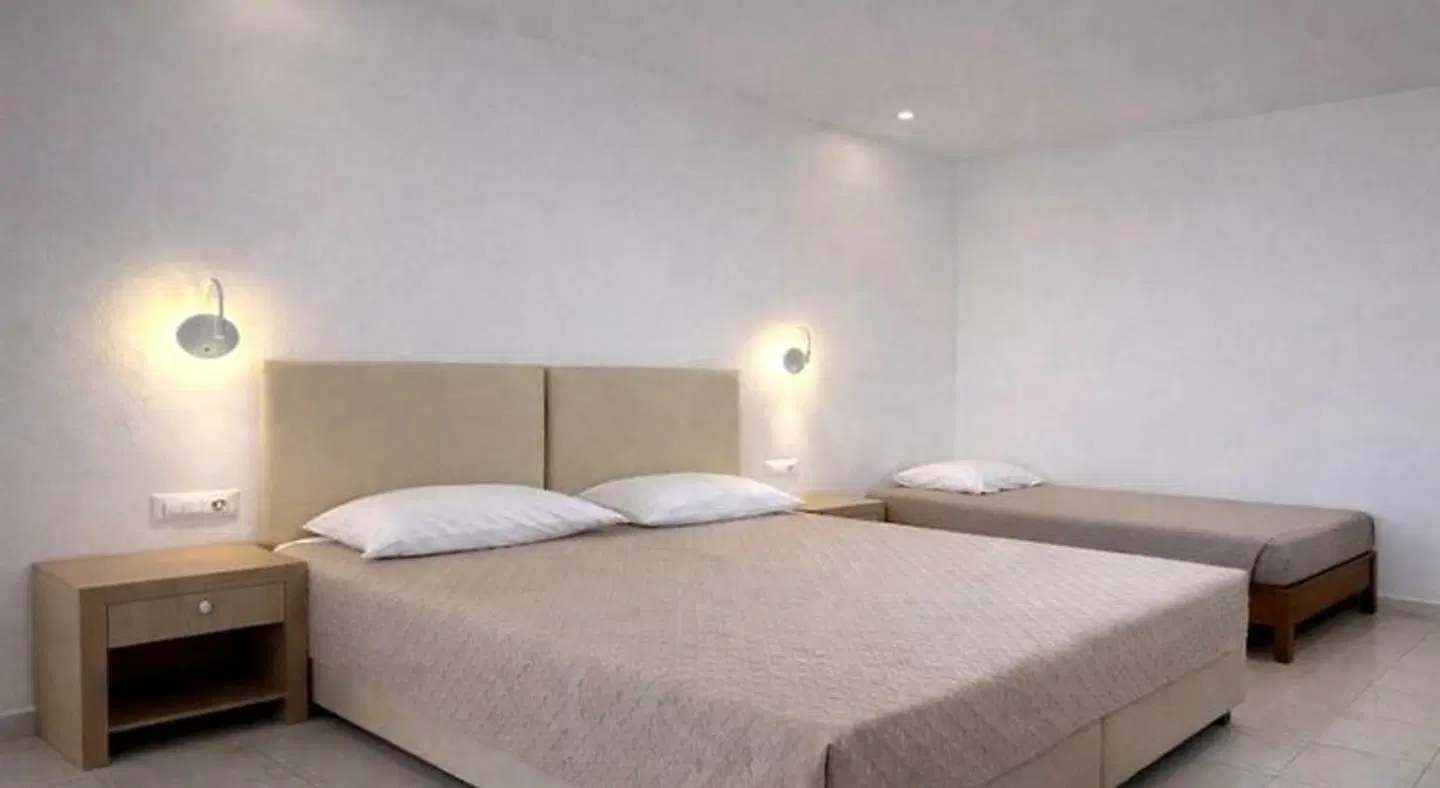 Golden Sun Hotel & Apartments ROOM_EXAMPLE