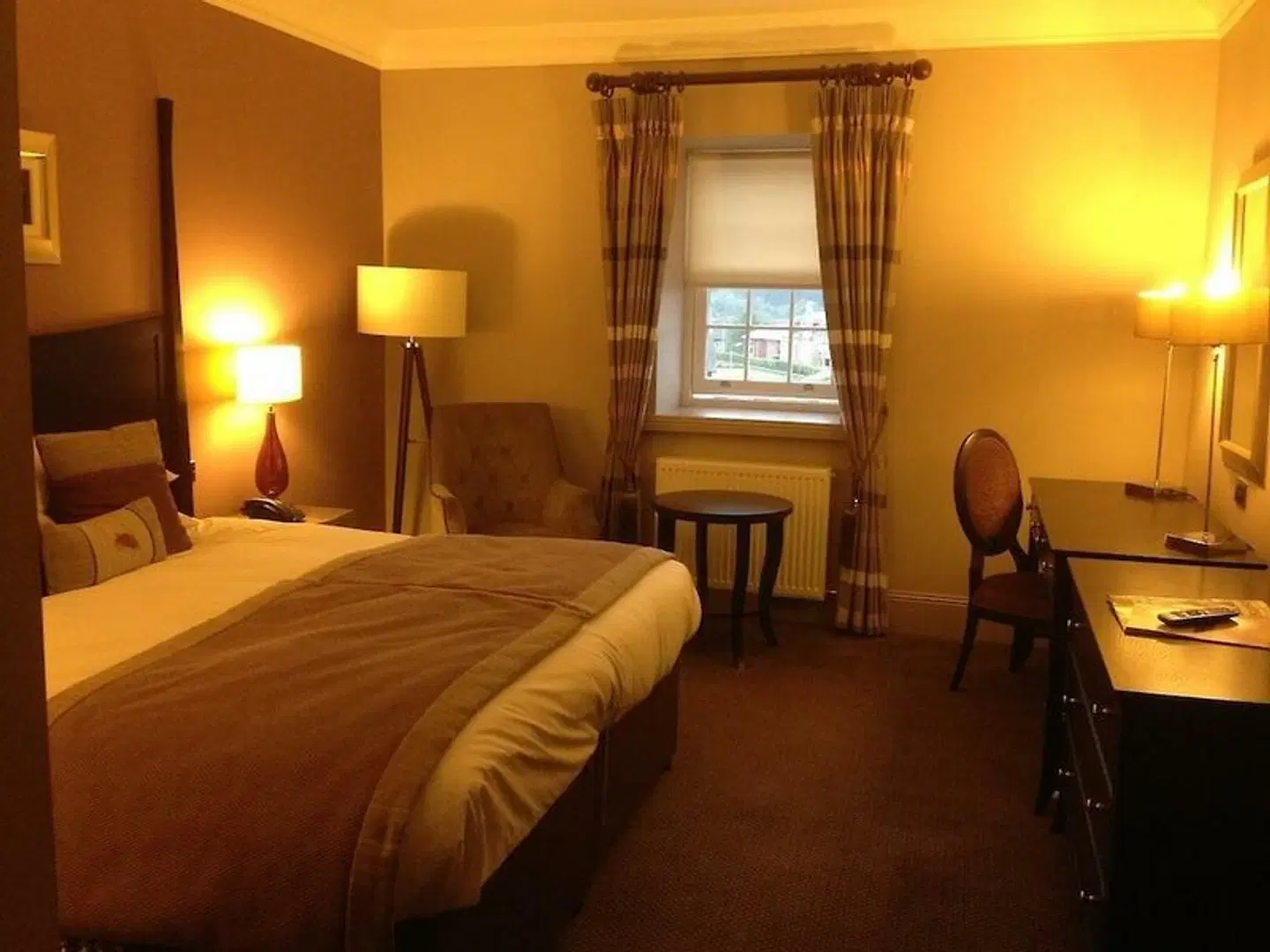 Dumfries Arms Hotel ROOM_EXAMPLE