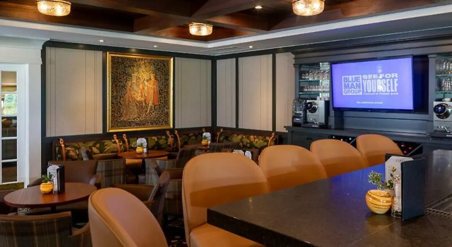 White Mountain Hotel & Resort Bar