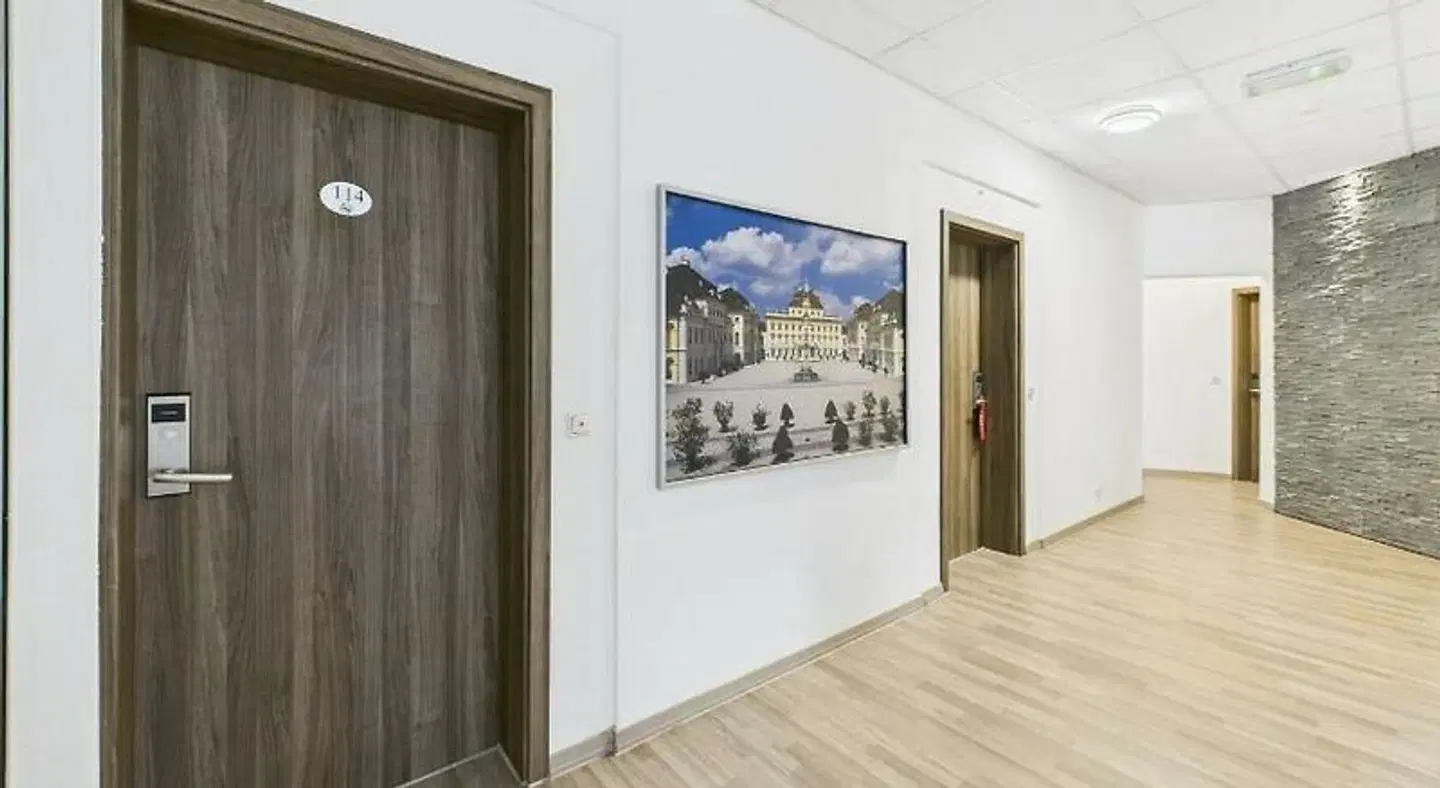 City ROOM_EXAMPLE