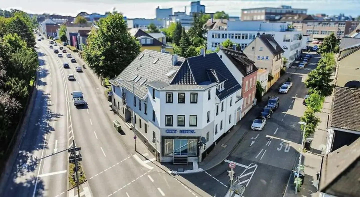 City EXTERIOR