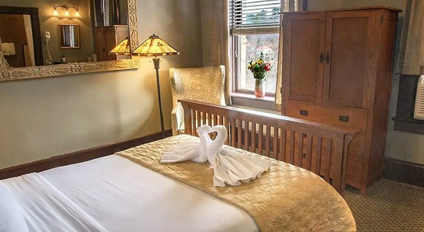 1905 Basin Park Hotel ROOM_EXAMPLE