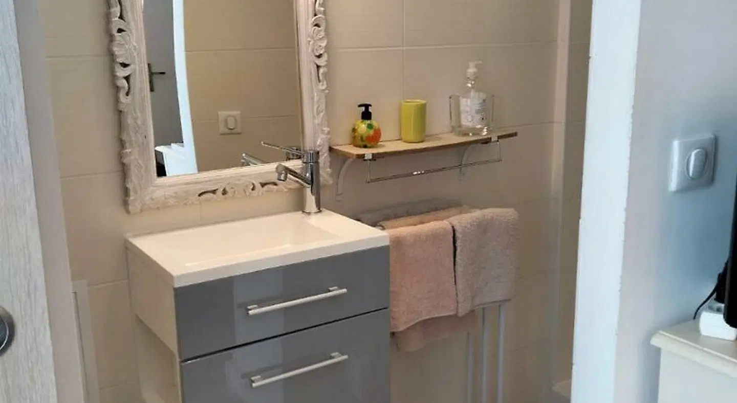 Les Chambres Hautes d'Anastasia Badezimmer