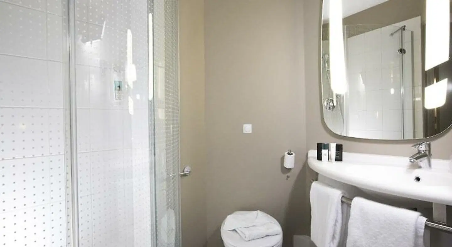 ibis Lille Centre Grand Palais Badezimmer