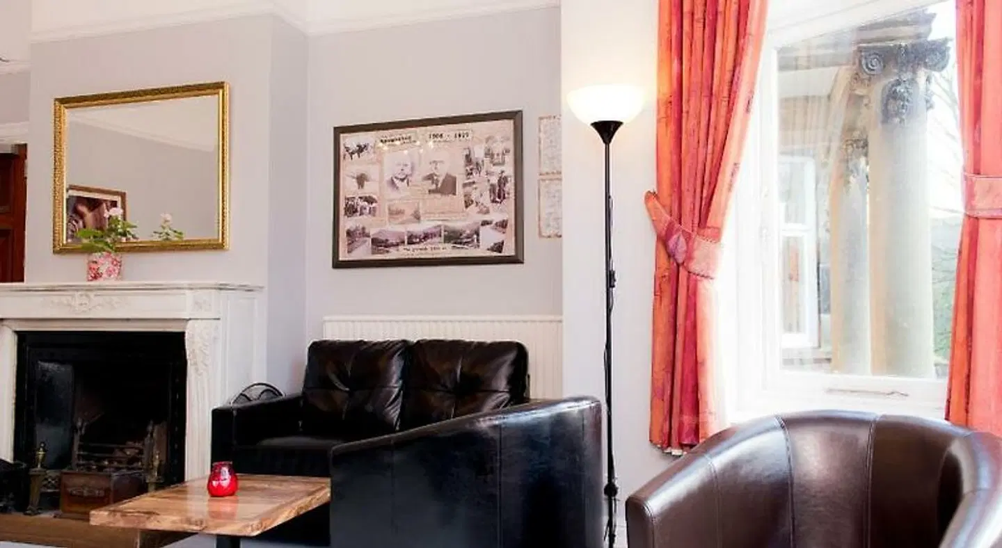 YHA Ravenstor LOUNGE_LOBBY