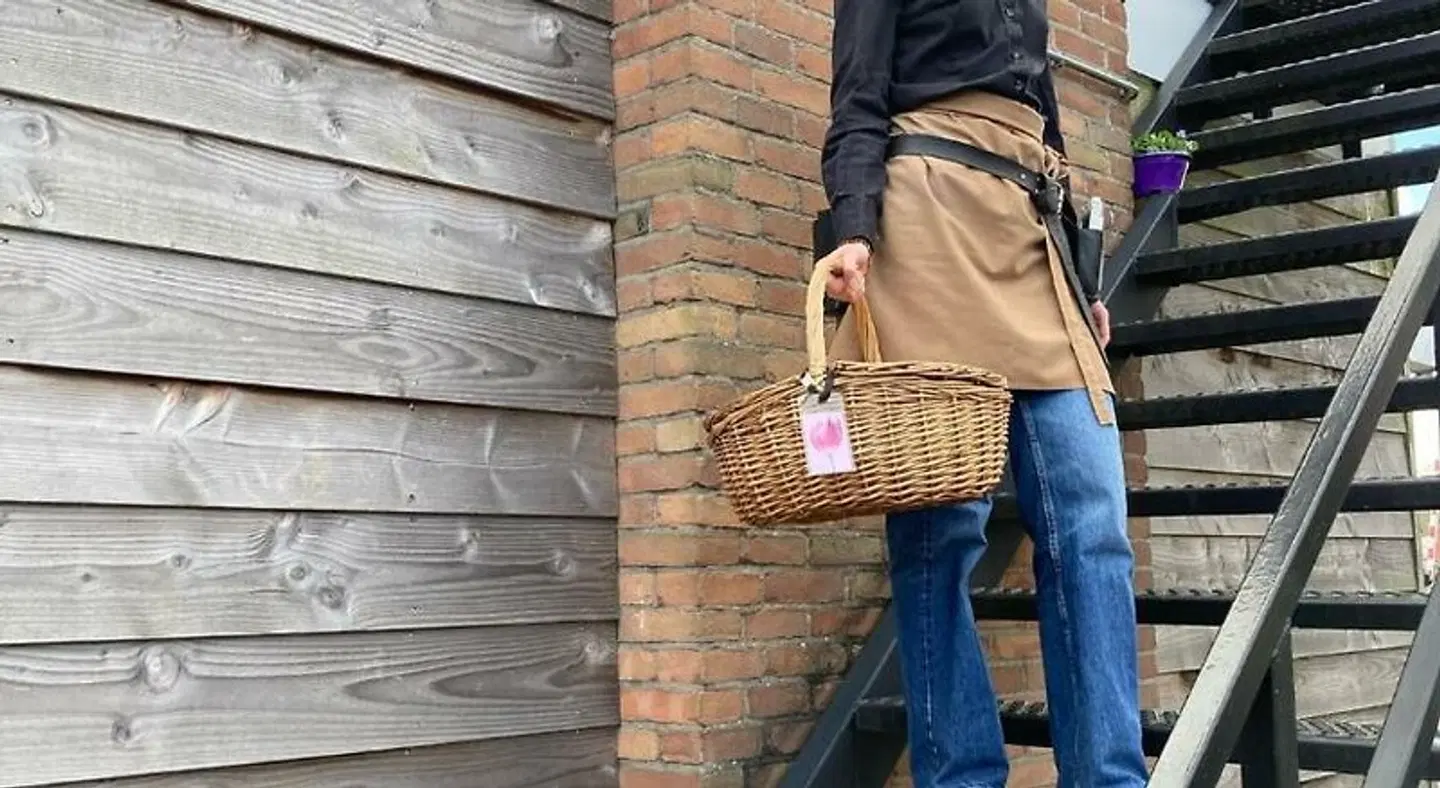 Slapen bij de Buurvrouw PEOPLE