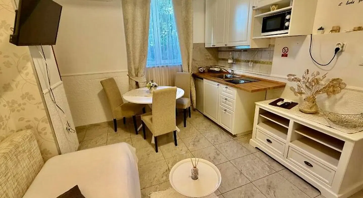 Villa Vice ROOM_EXAMPLE