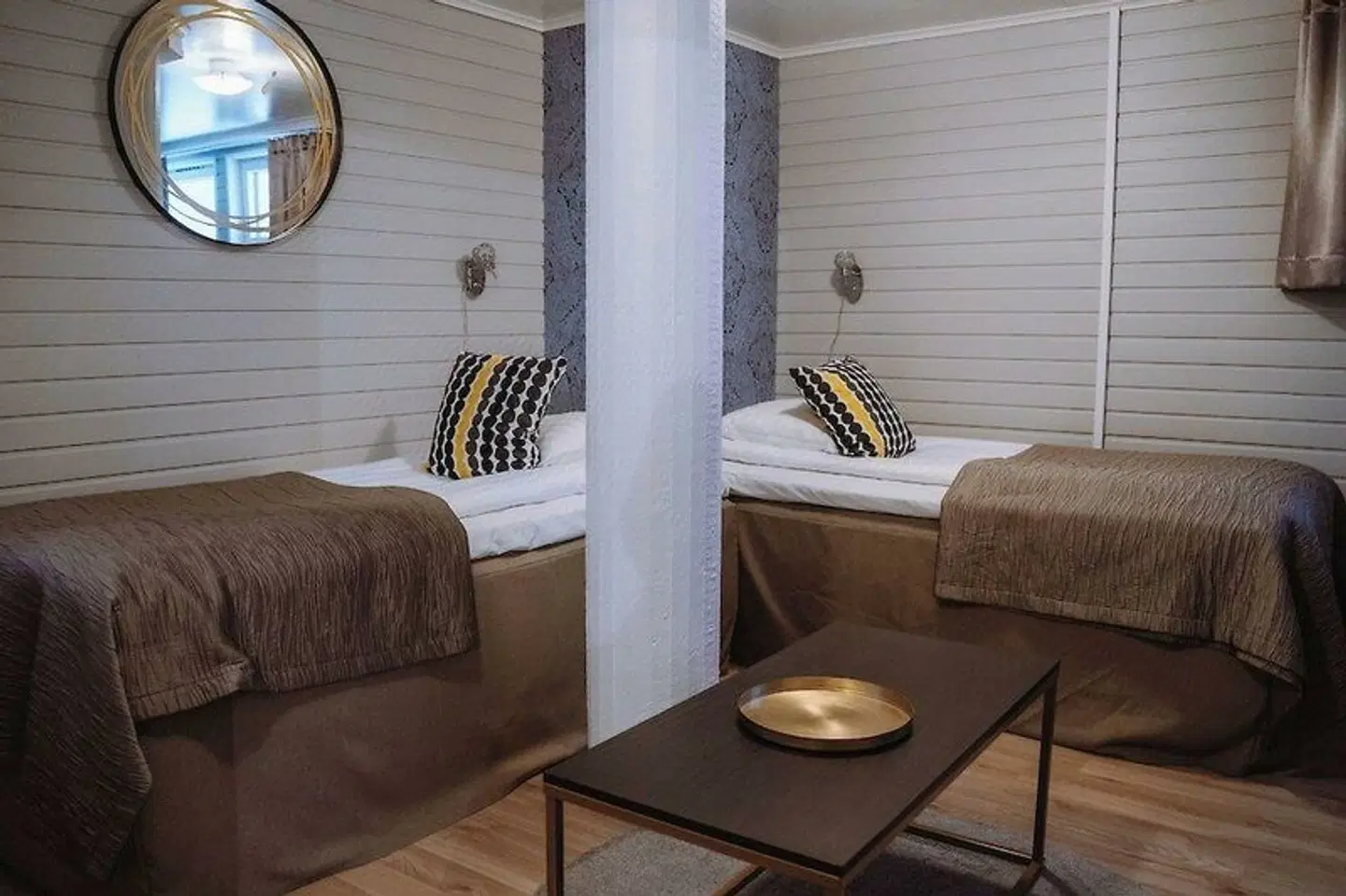 Golden Circle Suites ROOM_EXAMPLE