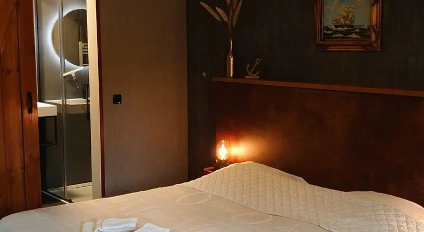 De Cyprian ROOM_EXAMPLE
