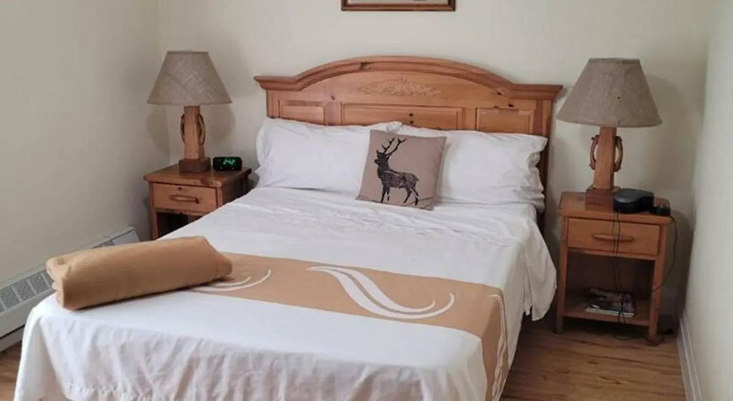 Muskoka Lakes Hotel and Resorts ROOM_EXAMPLE