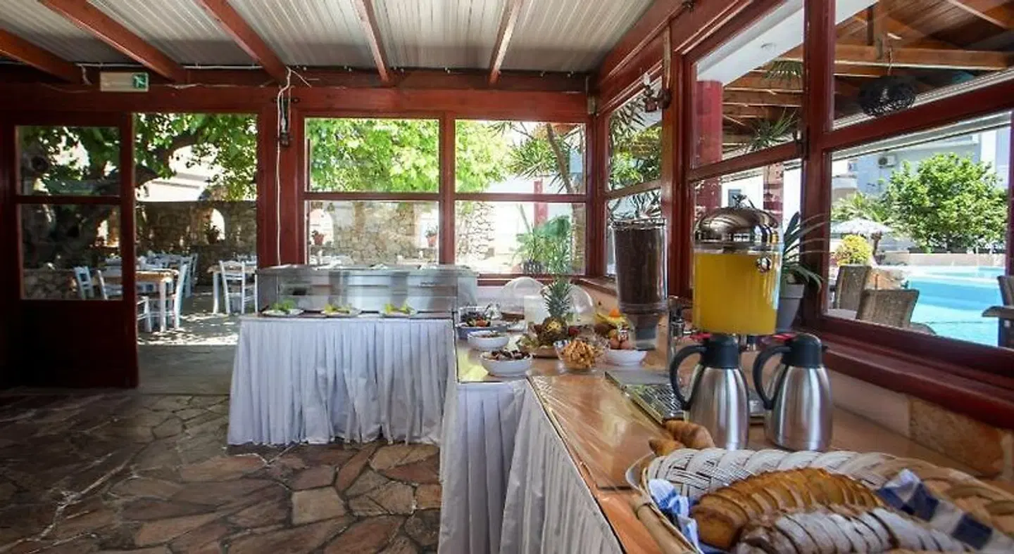 Perla Marina Restaurant