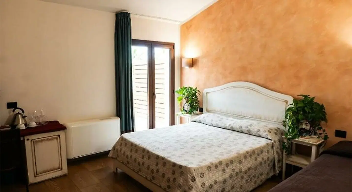 Donna Carmela ROOM_EXAMPLE