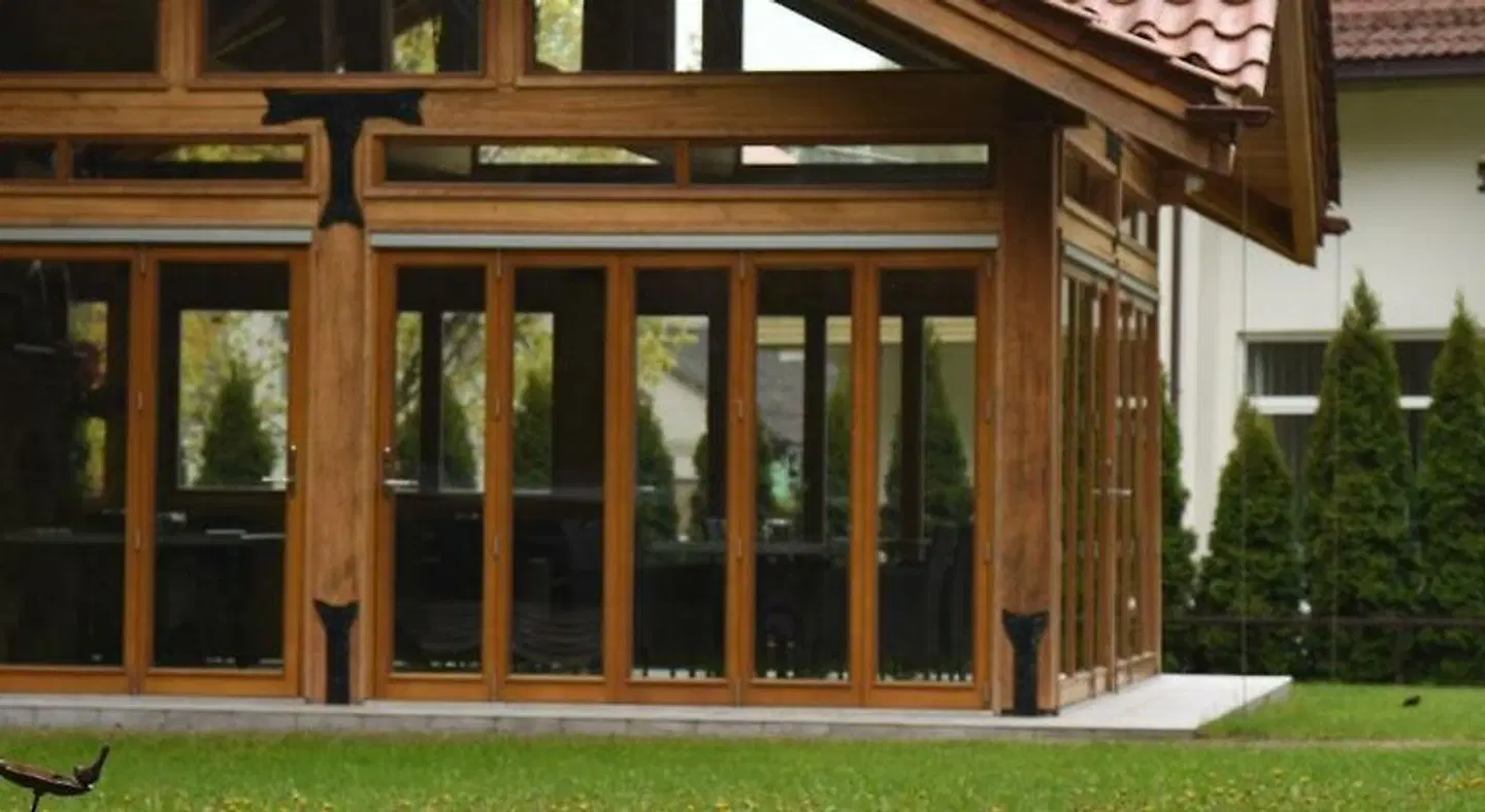 Puyn' EXTERIOR