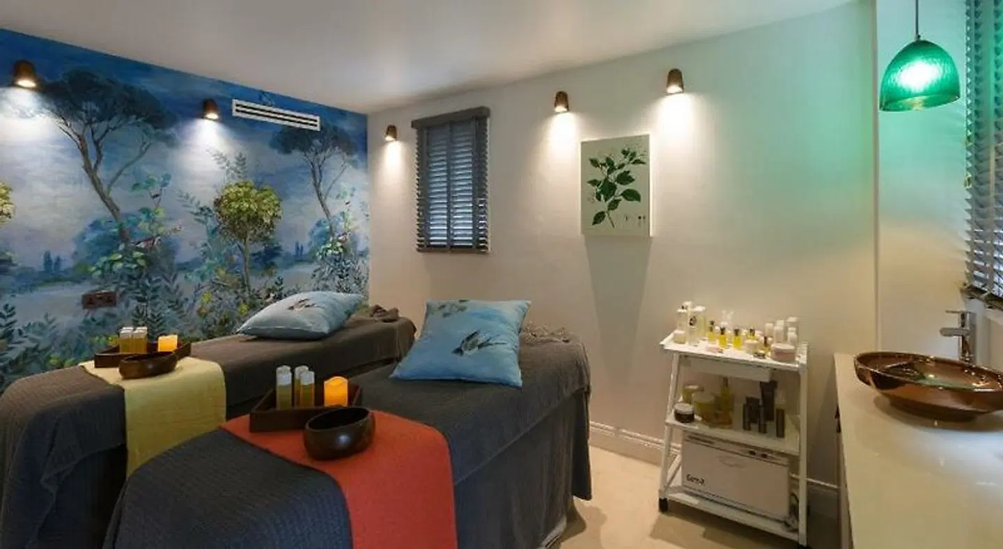 Gonville Hotel ROOM_EXAMPLE