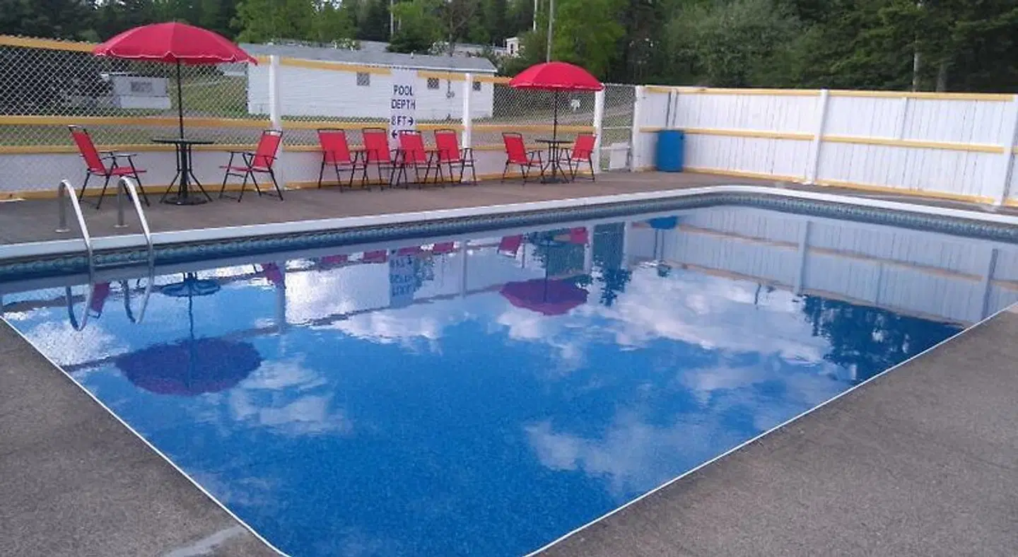 Oasis Motel OUTDOOR_POOL