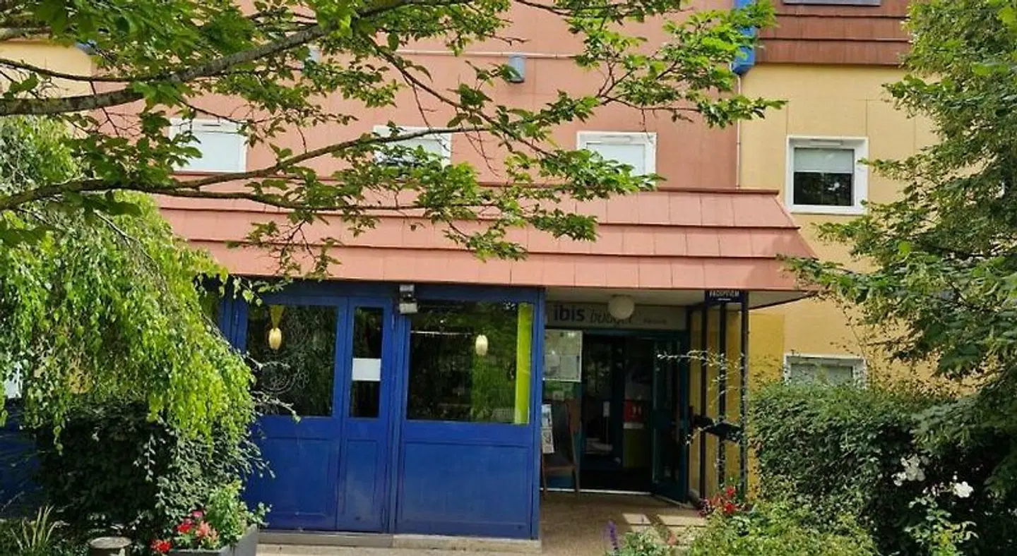 ibis budget Beaune EXTERIOR