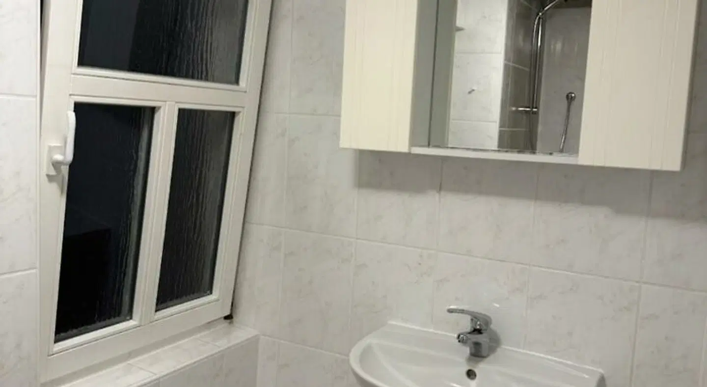 Schwarzer Adler Badezimmer