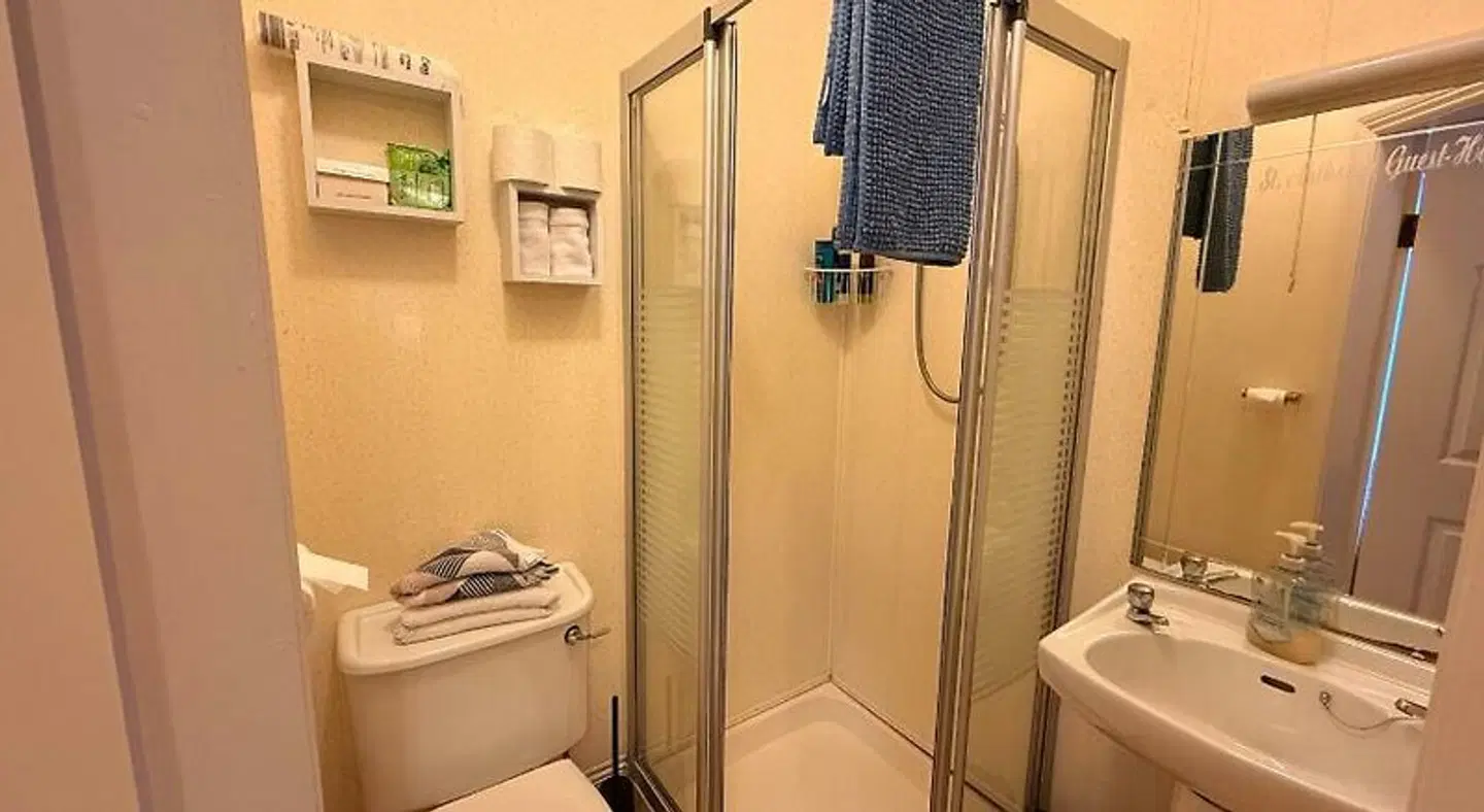 St Anthonys B&B Badezimmer