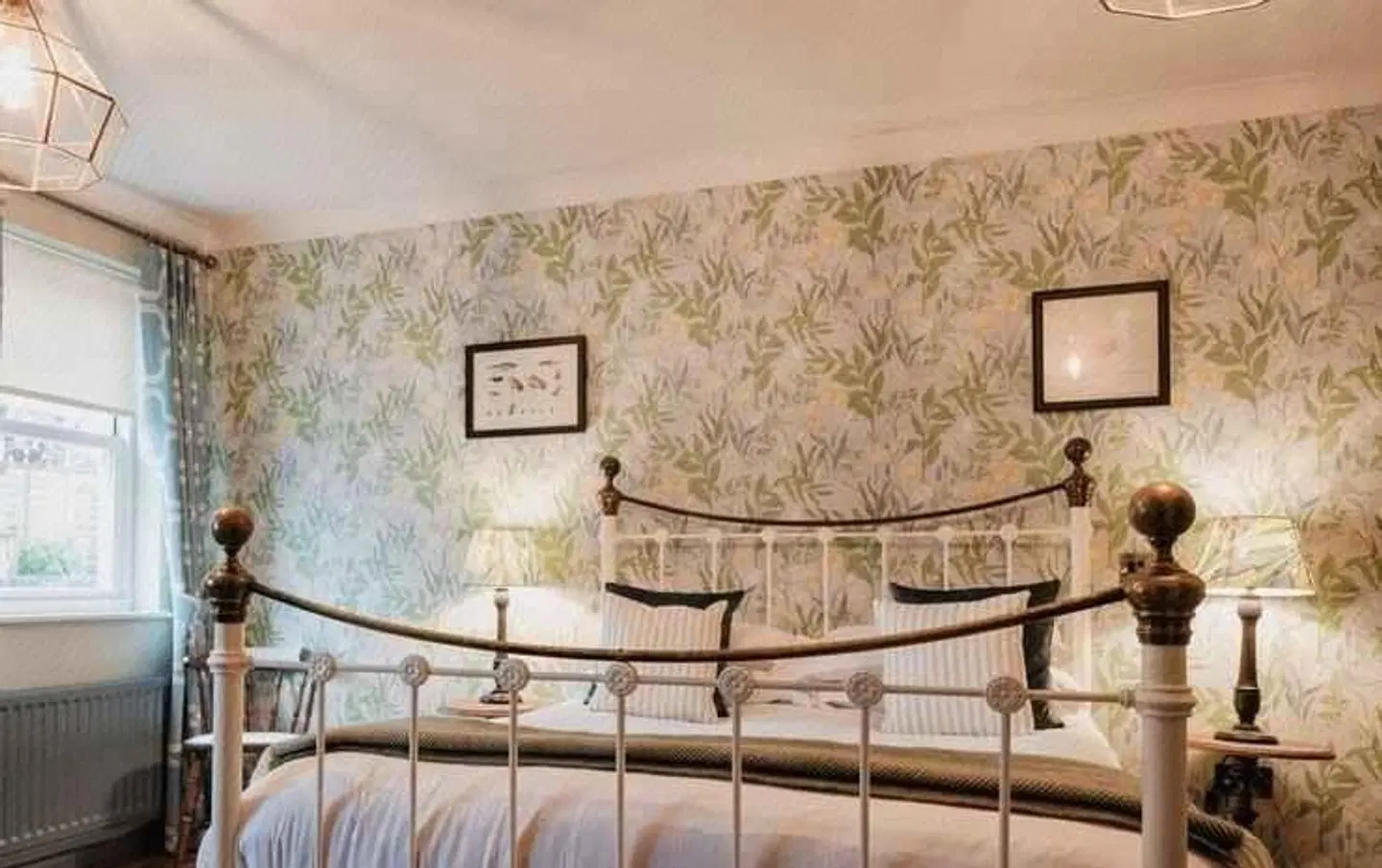 Fisherman's Haunt ROOM_EXAMPLE