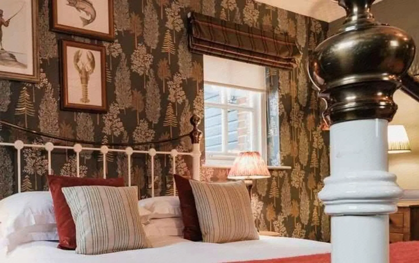 Fisherman's Haunt ROOM_EXAMPLE